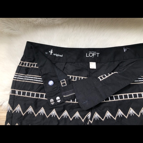 ANN TAYLOR LOFT EMBROIDERED SHORTS - Picture 5 of 7